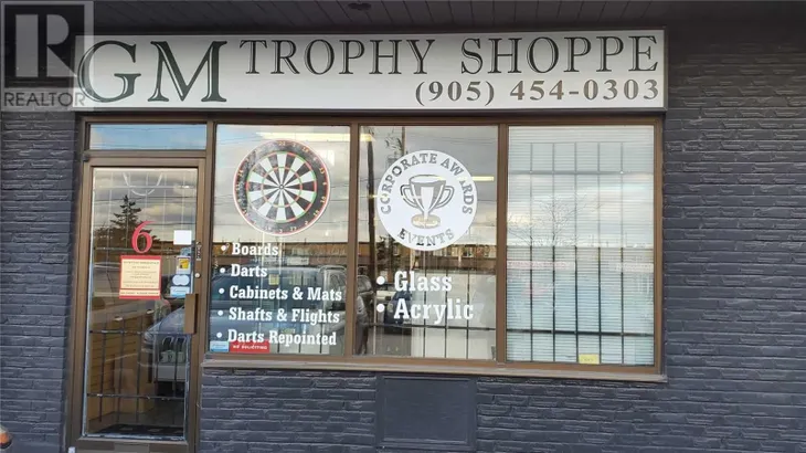 Image of a specialty gift store for sale in Canada